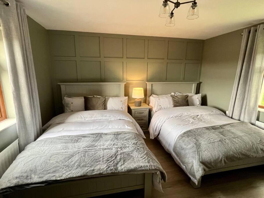 Sarah'S Cottage 뉴리 외부 사진